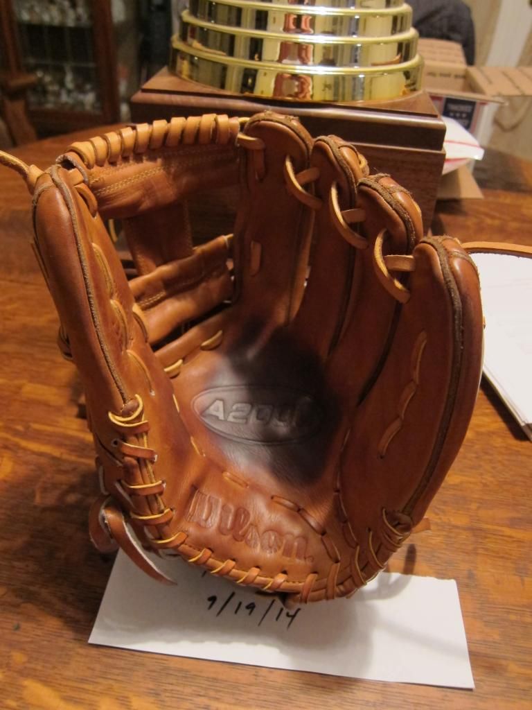 For Sale A Couple Wilson A Gloves Rht Slowpitch Softball - Img for sale a couple wilson a gloves rht slowpitch softball - img